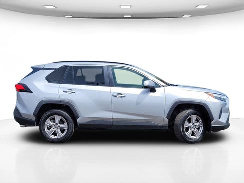 Used 2025 Toyota RAV4 XLE FWD image 6