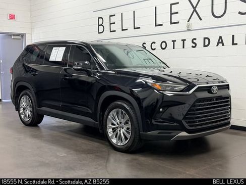 Used 2024 Toyota Grand Highlander AWD image 2