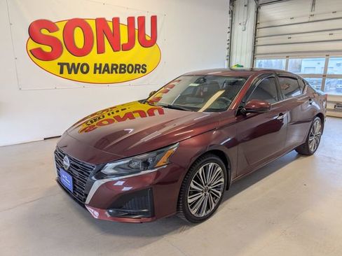 Used 2023 Nissan Altima 2.5 SL AWD/4WD image 1