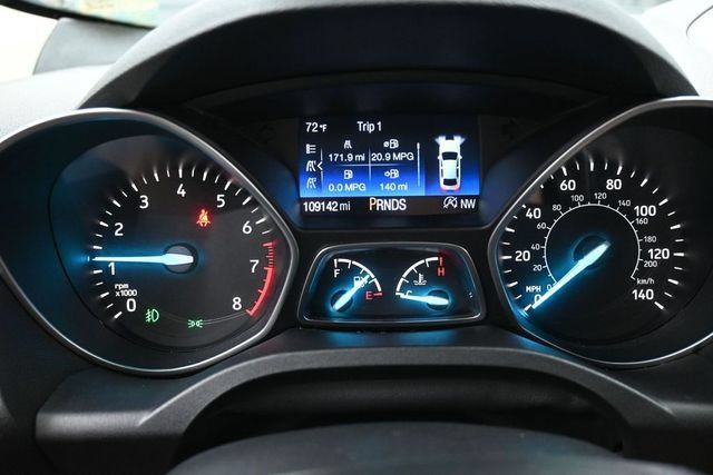 Used 2017 Ford Escape Titanium FWD image 9