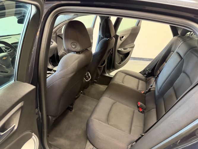 Used 2023 Chevrolet Malibu LT FWD image 25