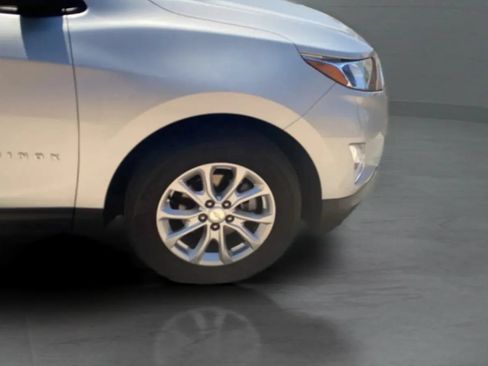 Used 2020 Chevrolet Equinox LS w/ LS Convenience Package FWD image 29