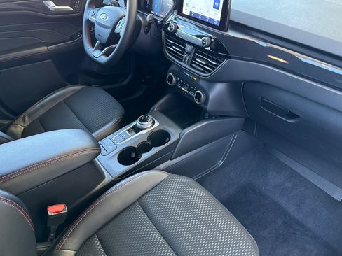 Used 2025 Ford Escape ST-Line image 16