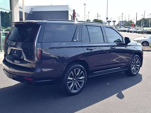 Used 2022 Cadillac Escalade Sport w/ Touring Package AWD/4WD image 11