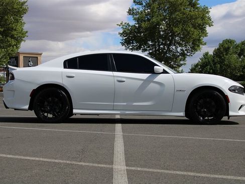 Used 2022 Dodge Charger R/T RWD image 9