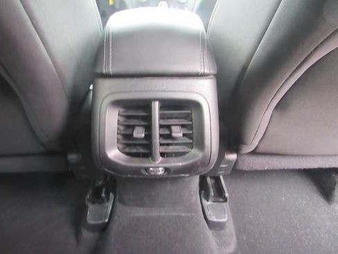 Used 2021 Jeep Cherokee Latitude w/ Mopar Interior Package AWD/4WD image 24
