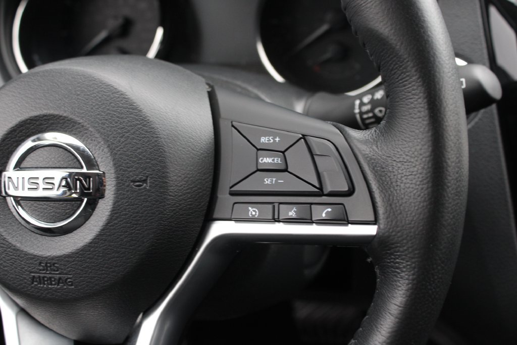 Used 2018 Nissan Rogue SV AWD/4WD image 20