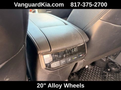 Used 2021 Toyota Highlander Limited FWD image 26