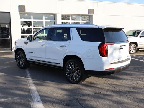 Used 2025 GMC Yukon Denali Ultimate AWD/4WD image 8