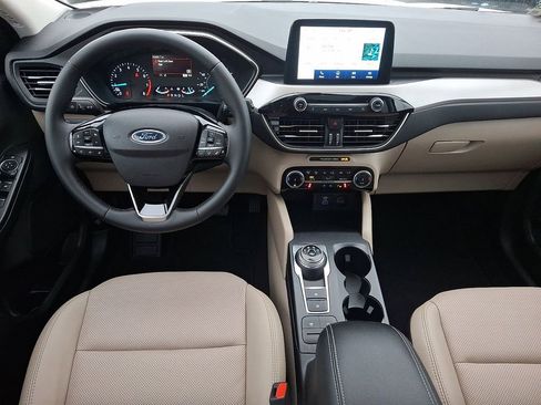 Certified 2022 Ford Escape SEL image 11