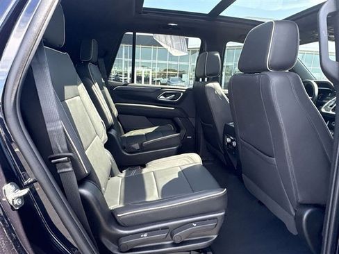 Used 2023 GMC Yukon SLT AWD/4WD image 28