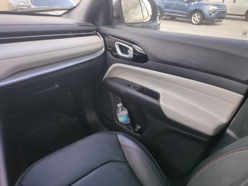 Certified 2023 Jeep Compass Limited w/ Elite Group image 18