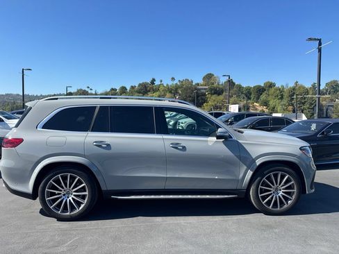 Used 2025 Mercedes-Benz GLS 450 4MATIC w/ AMG Line Exterior image 4