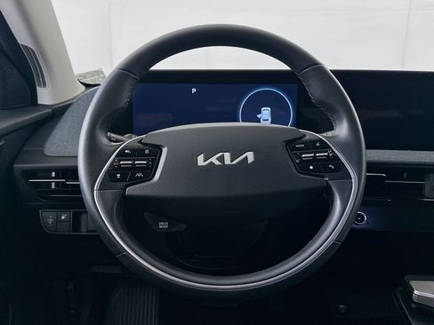 Used 2024 Kia EV6 Light RWD image 18