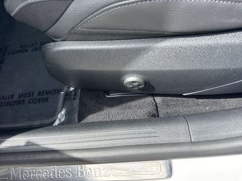 Used 2024 Mercedes-Benz C 300 Sedan image 12
