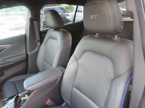 Used 2024 Buick Envista Sport Touring w/ Convenience II Package FWD image 18