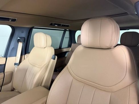 New 2025 Land Rover Range Rover Long Wheelbase SE image 15