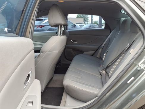 Used 2024 Hyundai Elantra SEL FWD image 11