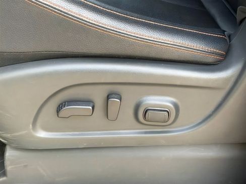 Used 2024 Nissan Titan PRO-4X w/ Pro-4x Convenience Package AWD/4WD image 13