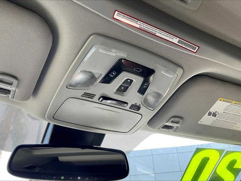 Certified 2020 Toyota Sienna SE Premium image 33