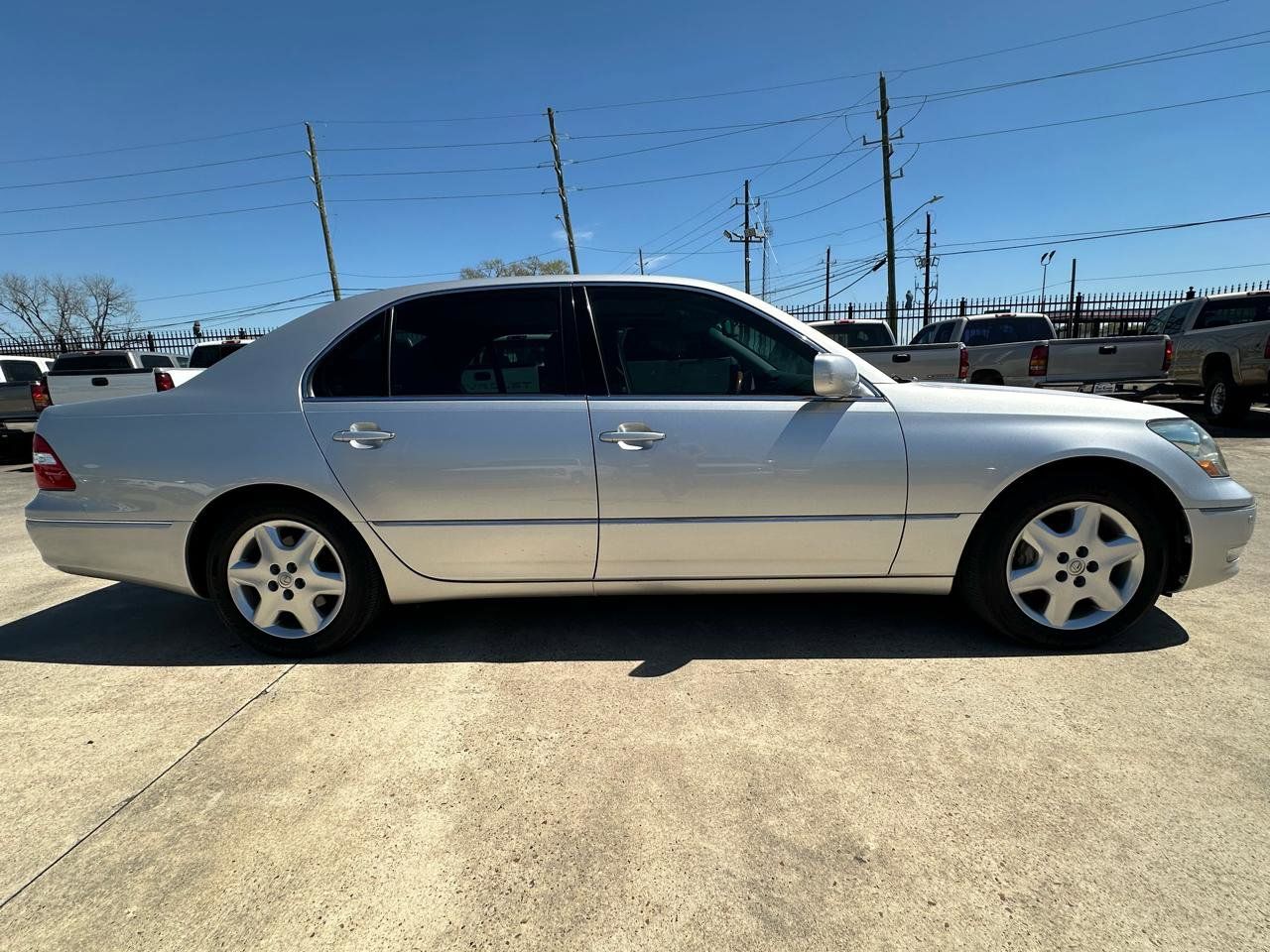 Used 2004 Lexus LS 430 RWD image 12