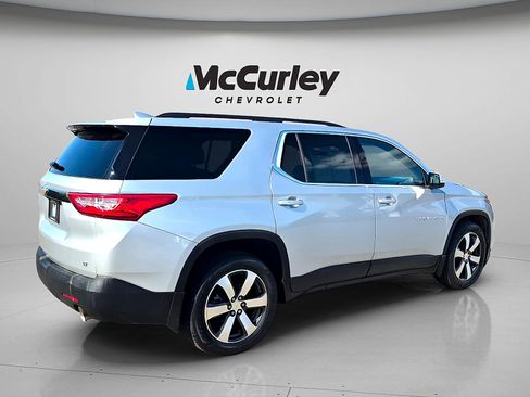 Used 2019 Chevrolet Traverse LT w/ LT Premium Package AWD/4WD image 4