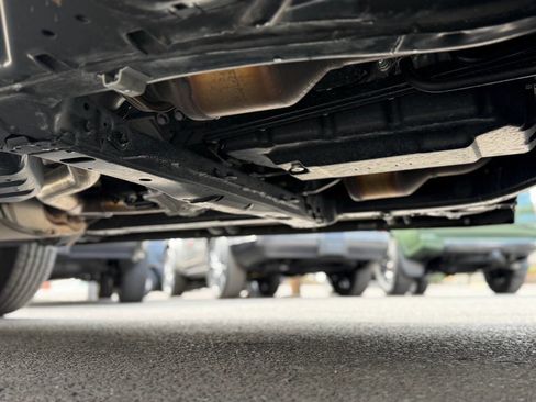 Used 2025 Lexus GX 550 w/ Accessory Package (31) image 69