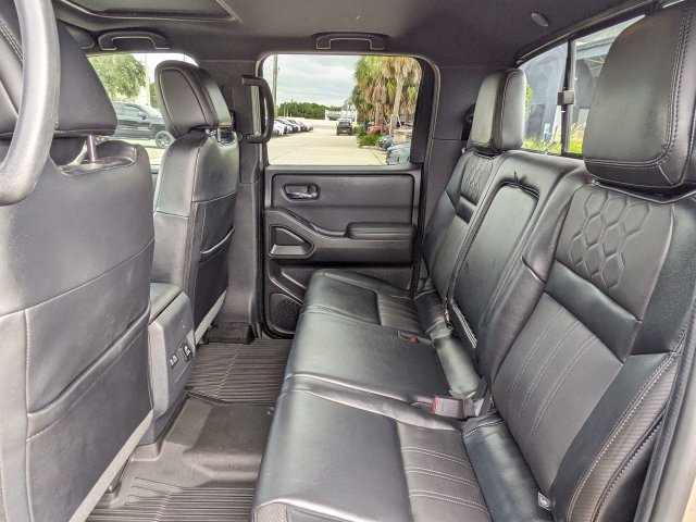 Used 2022 Nissan Frontier PRO-4X w/ Pro-4X Premium Package AWD/4WD image 14