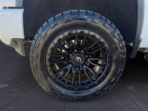 Used 2023 Chevrolet Silverado 2500 High Country image 14