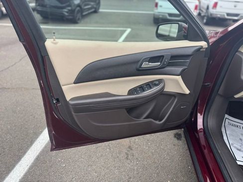 Used 2015 Chevrolet Malibu LT FWD image 30