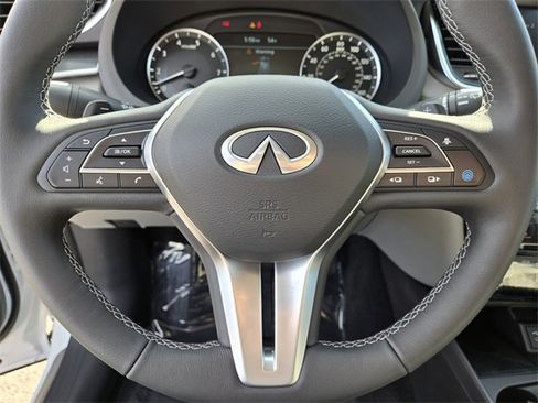 New 2025 INFINITI QX50 Luxe image 25