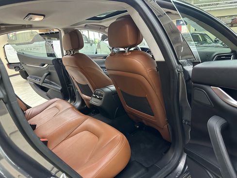 Used 2018 Maserati Ghibli image 44