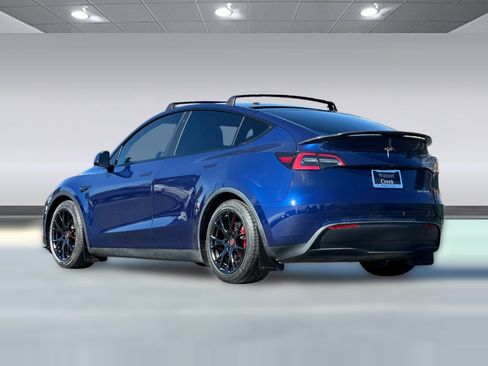 Used 2021 Tesla Model Y Performance image 3
