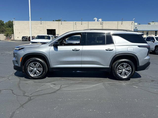 Certified 2025 Chevrolet Traverse LT FWD image 4