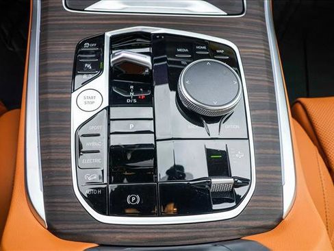 Certified 2025 BMW X5 xDrive50e w/ Parking Assistance Package image 19