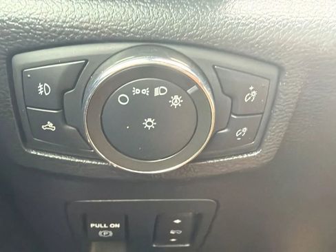 Used 2020 Ford F150 Platinum w/ Equipment Group 701A Luxury AWD/4WD image 40
