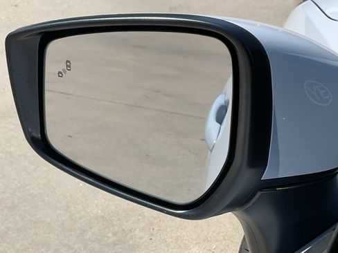 New 2025 Nissan Versa SV w/ Trunk Package image 10