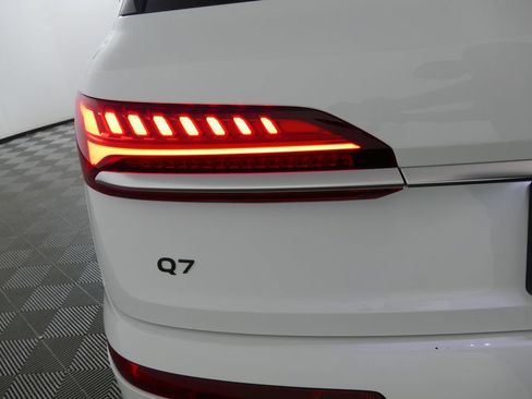 Used 2025 Audi Q7 3.0T Premium Plus AWD/4WD image 29