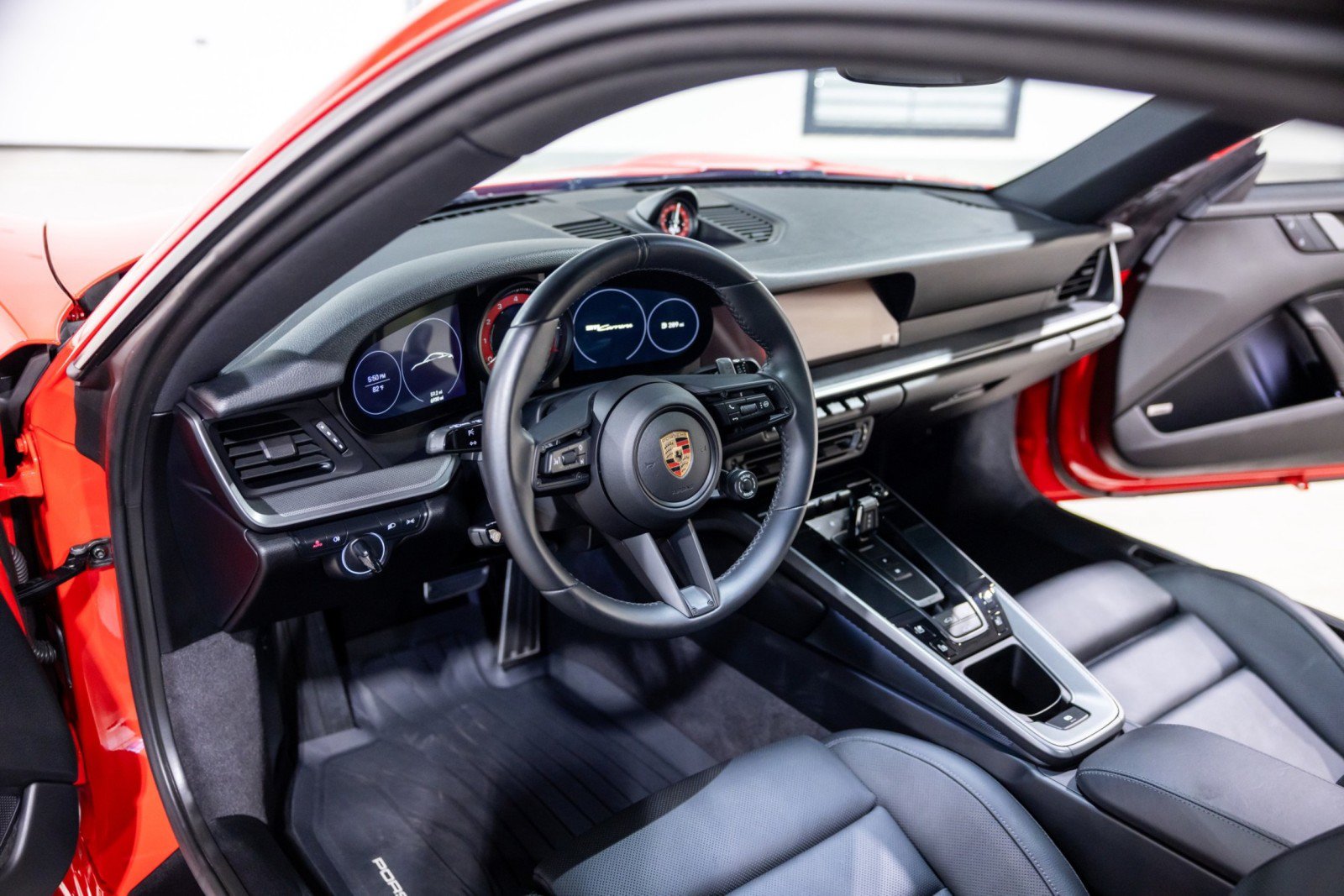 Used 2024 Porsche 911 Carrera RWD image 33