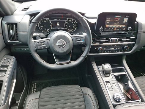 Used 2025 Nissan Pathfinder Rock Creek AWD/4WD image 21