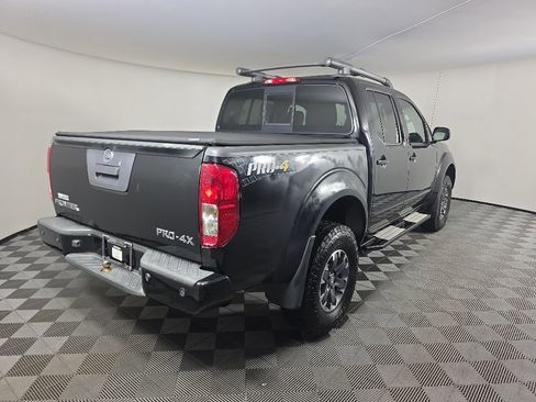 Used 2017 Nissan Frontier PRO-4X AWD/4WD image 5