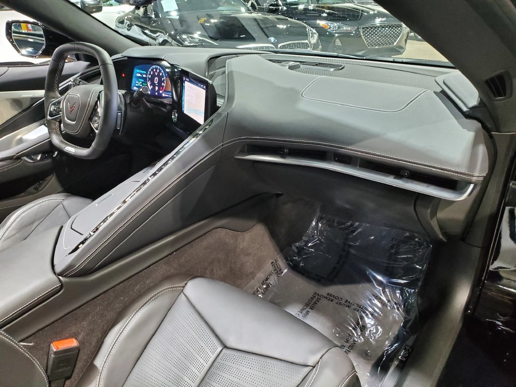 Used 2025 Chevrolet Corvette Z06 RWD image 15
