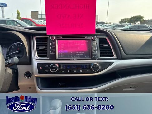 Used 2015 Toyota Highlander XLE AWD/4WD image 16