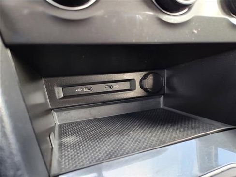 Used 2021 Volkswagen Tiguan S image 22