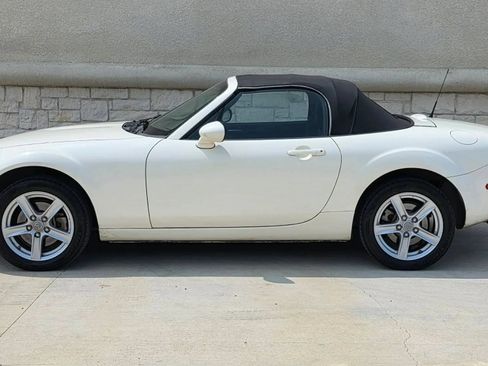 Used 2008 MAZDA MX-5 Miata Sport w/ Convenience Pkg RWD image 7