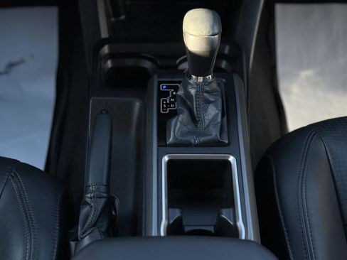 Used 2021 Toyota Tacoma TRD Off-Road w/ TRD Premium Off Road Package image 22