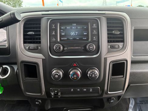 Used 2018 RAM 3500 Tradesman w/ Chrome Appearance Group image 19