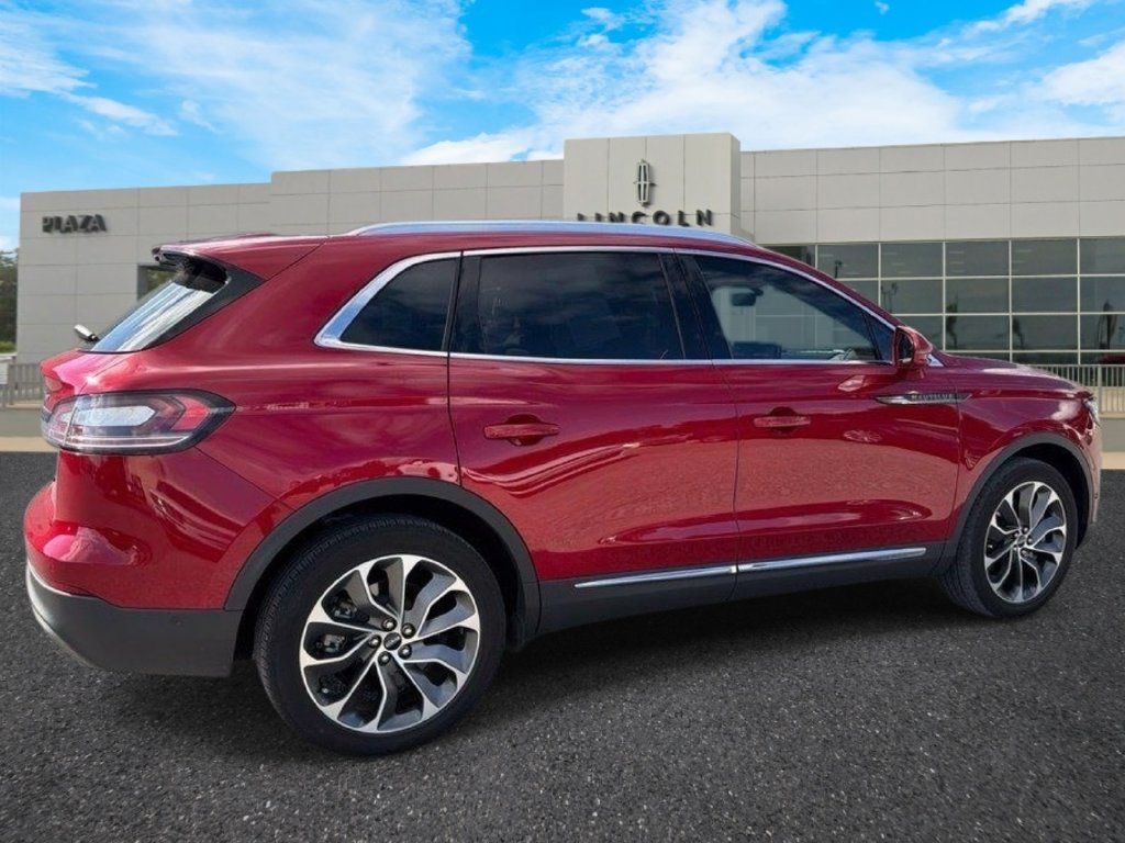 Used 2021 Lincoln Nautilus Reserve w/ Equipment Group 201A AWD/4WD image 3
