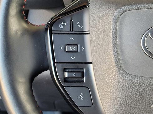 Certified 2024 Toyota Prius Prime SE image 29