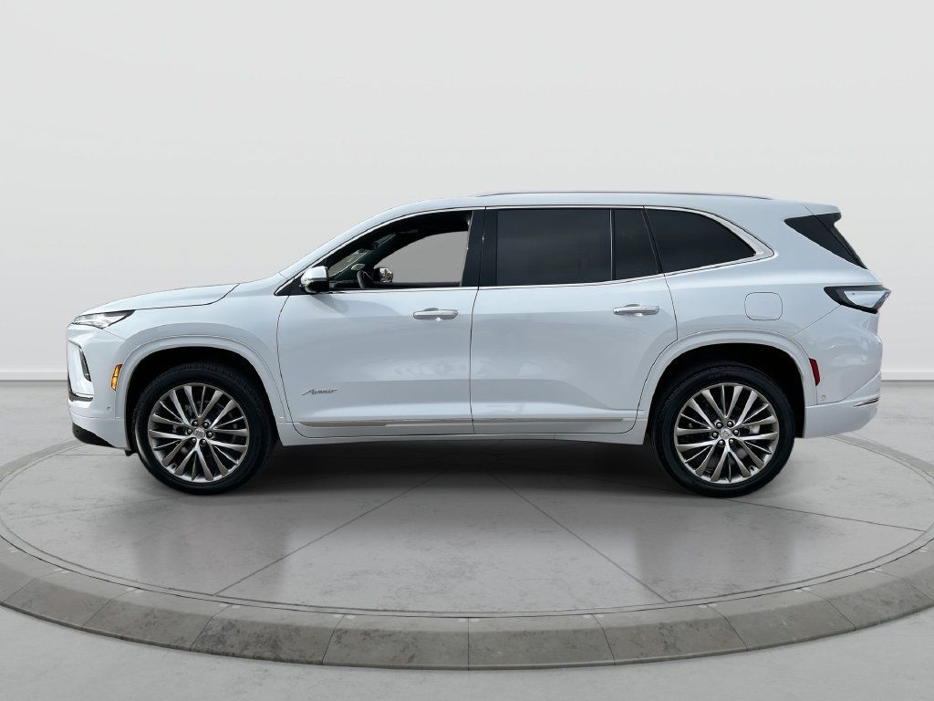Used 2026 Buick Enclave Avenir w/ Super Cruise Package FWD image 5